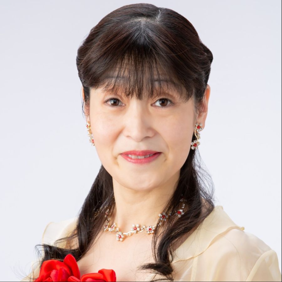 代　香織